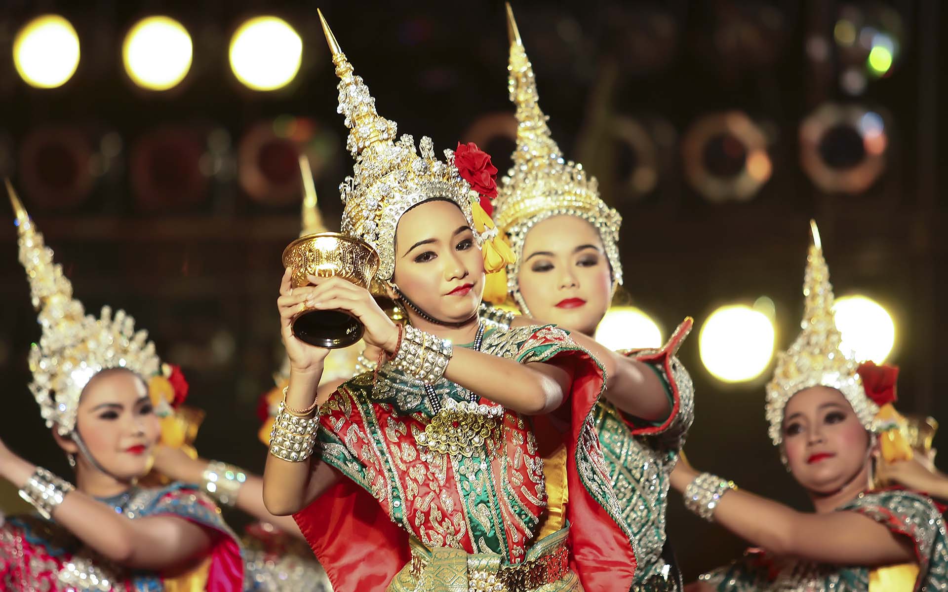 9 things you'll love to spend holidays in Thailand | Tours ...
 Traditional Thai Dancing